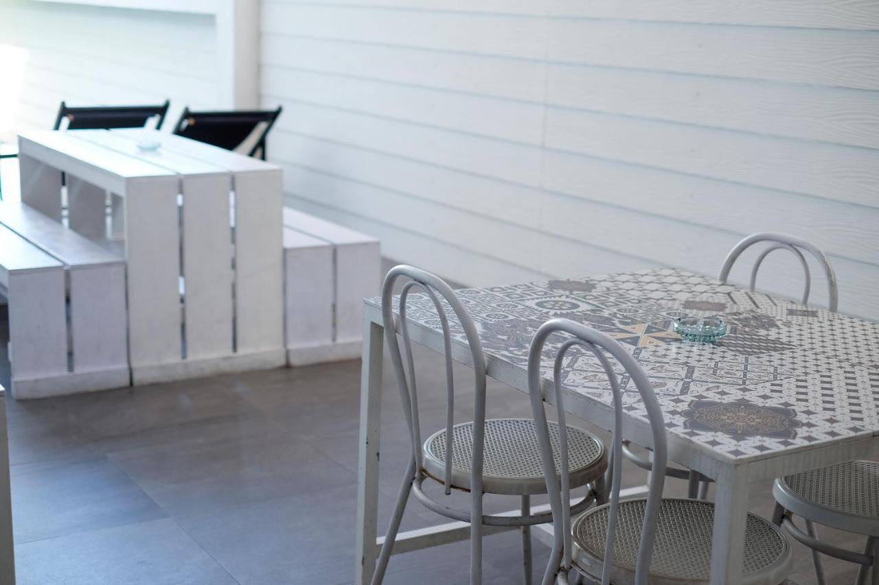 Hostel Dip & Doze Living Canggu Zewnętrze zdjęcie