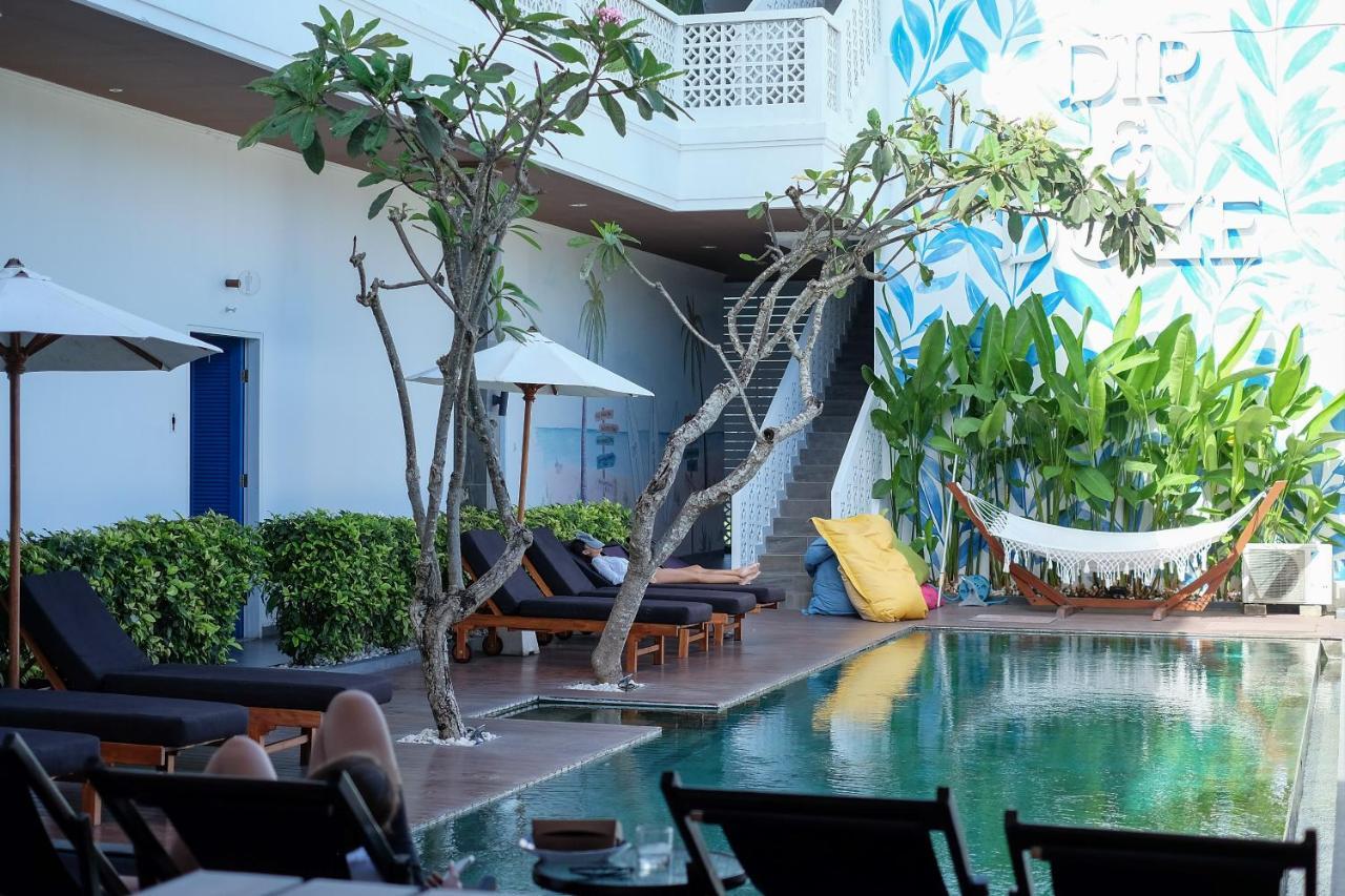 Hostel Dip & Doze Living Canggu Zewnętrze zdjęcie